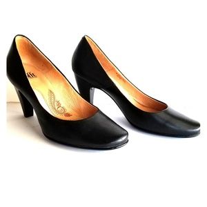 Sofft pumps
